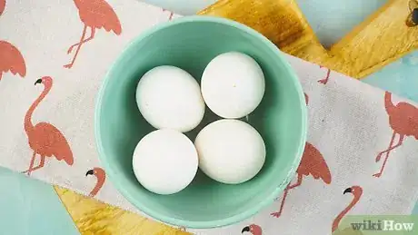Immagine titolata Create an Egg and Olive Oil Hair Mask Step 13