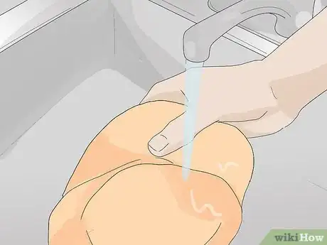 Immagine titolata Get Sweat Stains Out of Hats Step 19