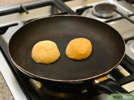 Immagine titolata Toast Buns Step 7