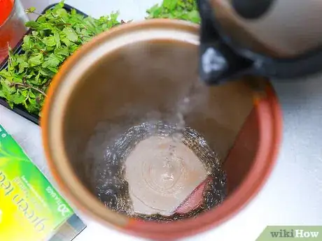 Immagine titolata Make Mint Tea Step 11