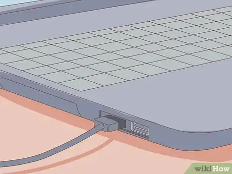 Immagine titolata Charge an iPad Without a Charging Block Step 2