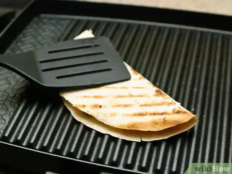 Immagine titolata Use a Griddle Step 10