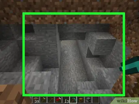 Immagine titolata Find and Mine Diamonds Fast on Minecraft Step 2