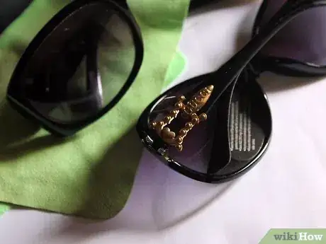 Immagine titolata Spot Fake Gucci Sunglasses Step 6