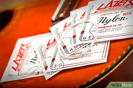 Immagine titolata Change Classical Guitar Strings Step 2