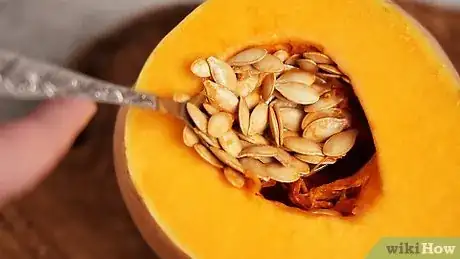 Immagine titolata Shell Pumpkin Seeds Step 1