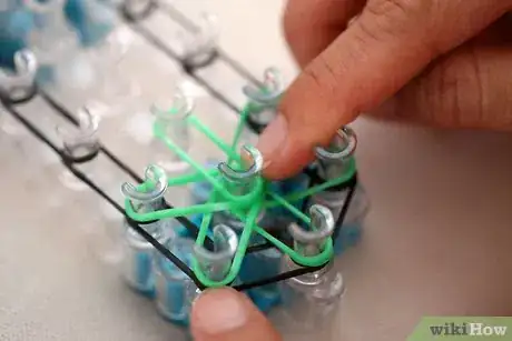 Immagine titolata Make a Rainbow Loom Bracelet Step 14Bullet2