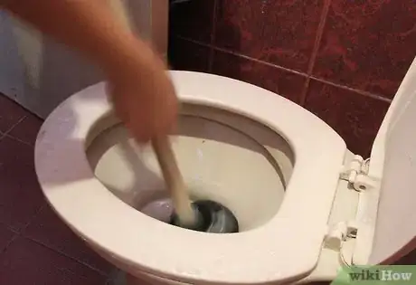 Immagine titolata Use a Plunger Step 10
