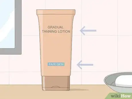 Immagine titolata Apply Bronzing Lotion Step 1