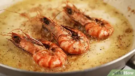 Immagine titolata Cook Frozen Prawns Step 11