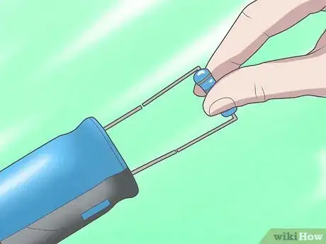 Immagine titolata Discharge a Capacitor Step 5