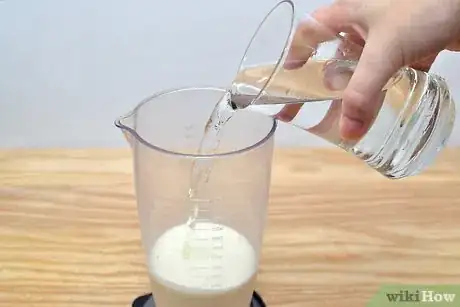 Immagine titolata Make Ayran (Turkish Yogurt Drink) Step 1