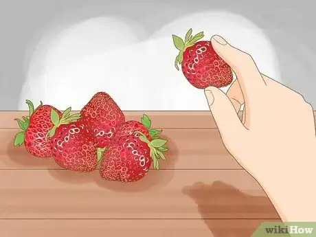 Immagine titolata Plant Strawberries Indoors Step 1