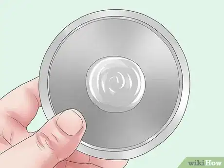 Immagine titolata Dispose of Mineral Spirits Step 3