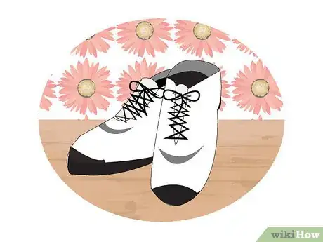 Immagine titolata Decorate Shoes Step 1