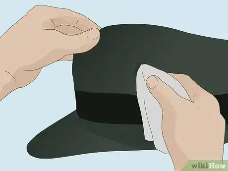 Immagine titolata Get Sweat Stains Out of Hats Step 12