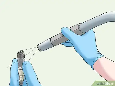 Immagine titolata Clean Spark Plugs Step 5