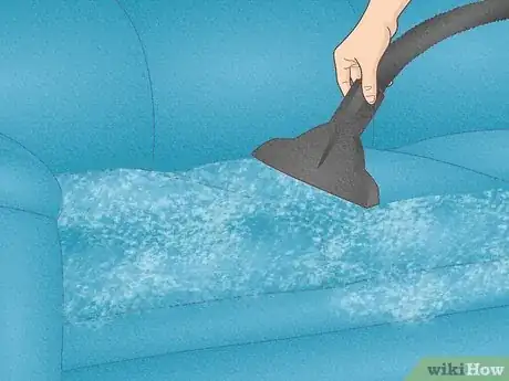 Immagine titolata Get a Stain out of a Microfiber Couch Step 11