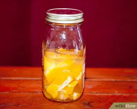 Immagine titolata Make Vodka Infused Oranges Step 8