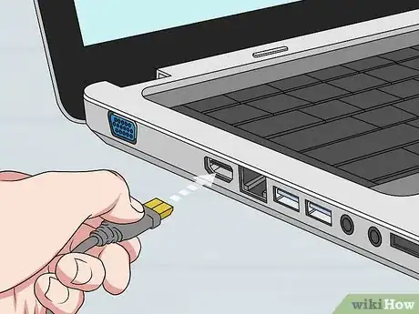 Immagine titolata Connect HDMI to TV Step 3