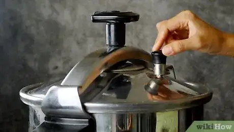 Immagine titolata Cook Rice in Pressure Cooker Step 10