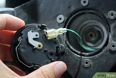 Immagine titolata Replace an Ignition Switch Step 4