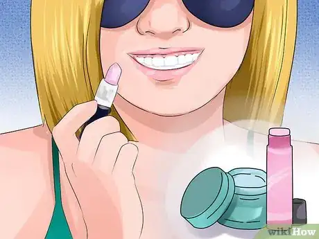 Immagine titolata Get Naturally Plump and Sexy Lips Step 2