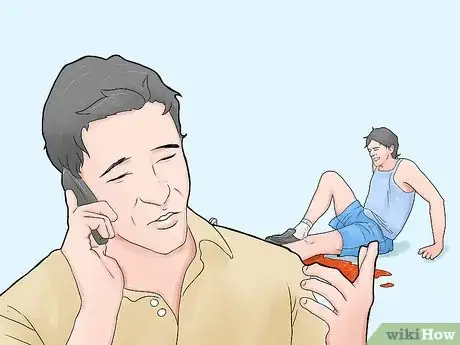 Immagine titolata Treat an Open Fracture During First Aid Step 1