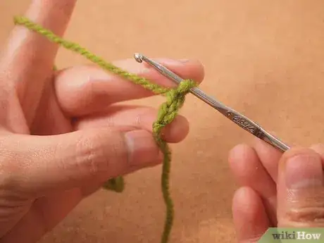 Immagine titolata Crochet a Magic Ring Step 12