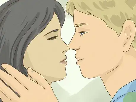Immagine titolata Respond After a Kiss Step 2