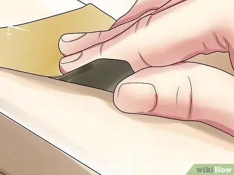 Immagine titolata Remove Paint from Wooden Objects and Refinish Them Step 30