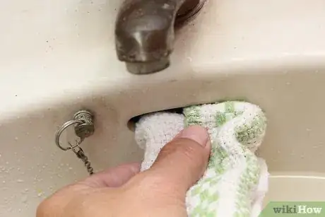 Immagine titolata Use a Plunger Step 11