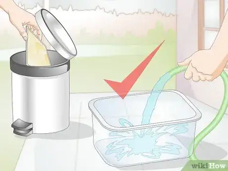 Immagine titolata Remove a Live Mouse from a Sticky Trap Step 9