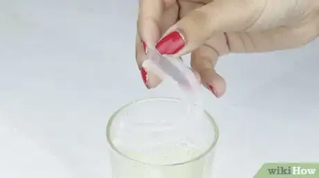 Immagine titolata Clean a Mouth Guard Step 9