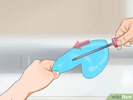 Immagine titolata Make an Easy StP (Stand to Pee) Device Step 9
