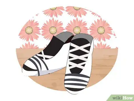 Immagine titolata Decorate Shoes Step 7
