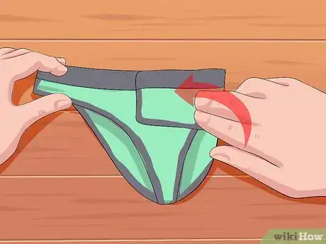 Immagine titolata Fold Underwear Step 6