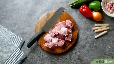 Immagine titolata Cook Kabobs Step 1
