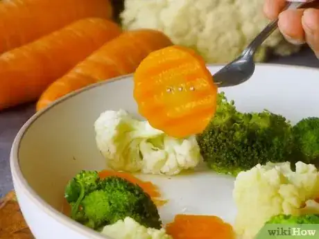 Immagine titolata Steam Vegetables in the Microwave Step 8