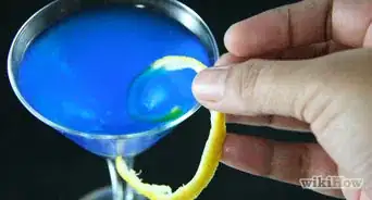 Preparare un Blu Martini