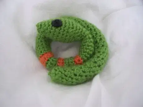 Immagine titolata Amigurumi Snake