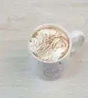 Preparare la Cioccolata Calda Usando il Cacao in Polvere