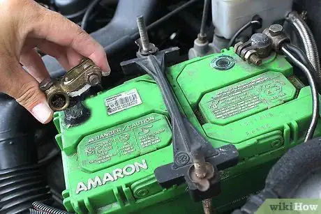 Immagine titolata Replace an Ignition Switch Step 2