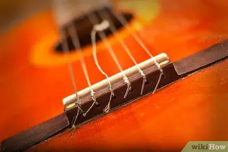 Immagine titolata Change Classical Guitar Strings Step 1