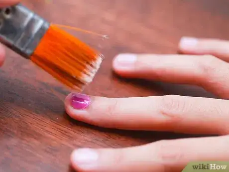 Immagine titolata Make Matte Nail Polish Step 4