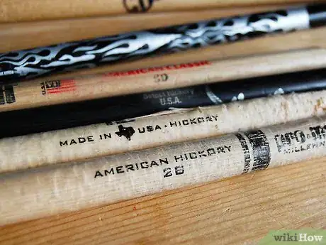 Immagine titolata Choose Drumsticks Step 1