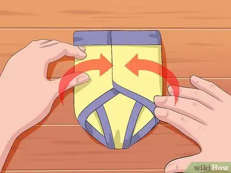 Immagine titolata Fold Underwear Step 10