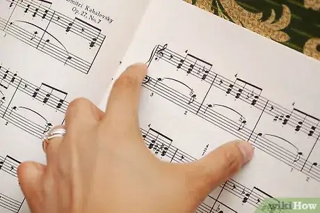 Immagine titolata Learn a Piano Piece Quickly Step 1