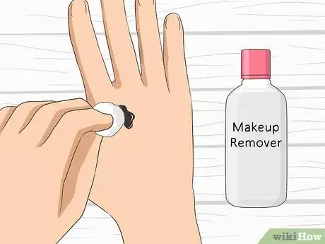 Immagine titolata Get Stain Off Your Hands Step 10