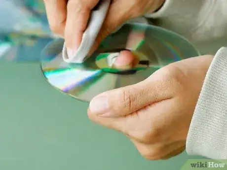 Immagine titolata Fix a Scratched DVD Step 10